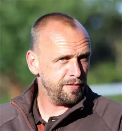 St. Pauli-Coach Holger Stanis-<br>lawski gastiert an die Ostsee.