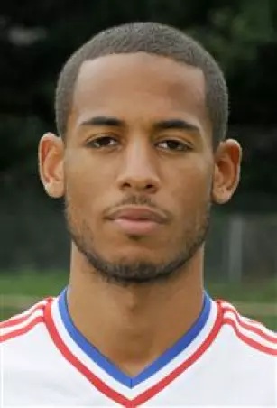 Hat ein Heimspiel: HSV-<br>Profi Dennis Aogo.