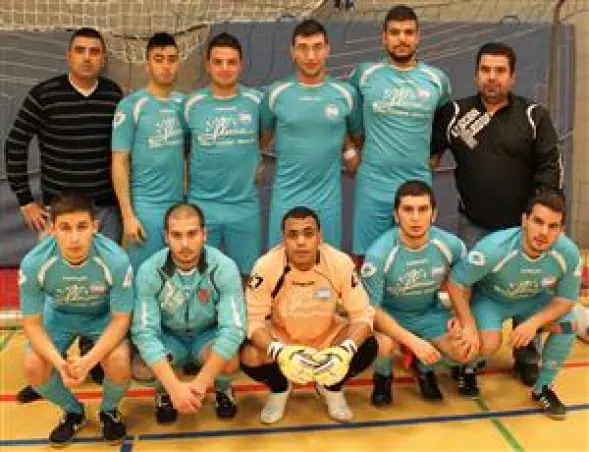 Die Zweiten Herren von TBS Pinne-<br>berg gewannen am Sonnabend das<br>Vorturnier zum TBS-Cup. Foto: JSp