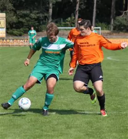 Maik Siebels beim Torschuss.