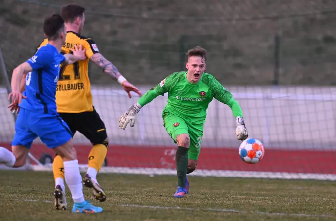 Regionalliga: Teutonia 05 holt Torwart aus Dresden