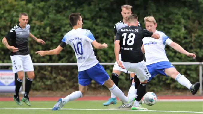 Lotto-Pokal: Standard-Tore ebnen Teutonia in Schenefeld den Weg