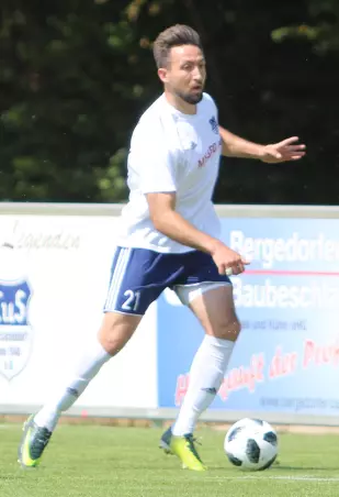 Oberliga: Dreierpack am Freitagabend