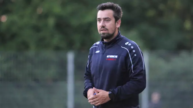 Kreisliga 5: Chris Coskunmeric bleibt Cosmos Wedel treu