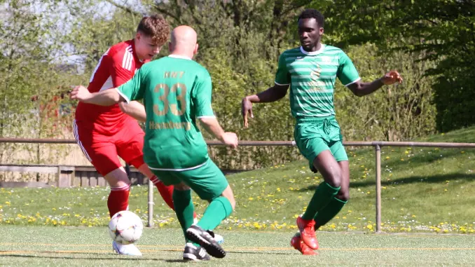 Landesliga Hammonia: Vierfacher Simon lässt Kummerfeld jubeln
