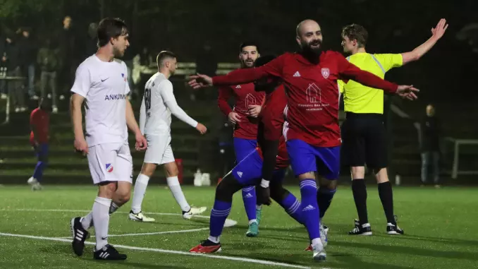 Landesliga Hammonia: Nikola Tesla macht in Nienstedten den Sack nicht zu