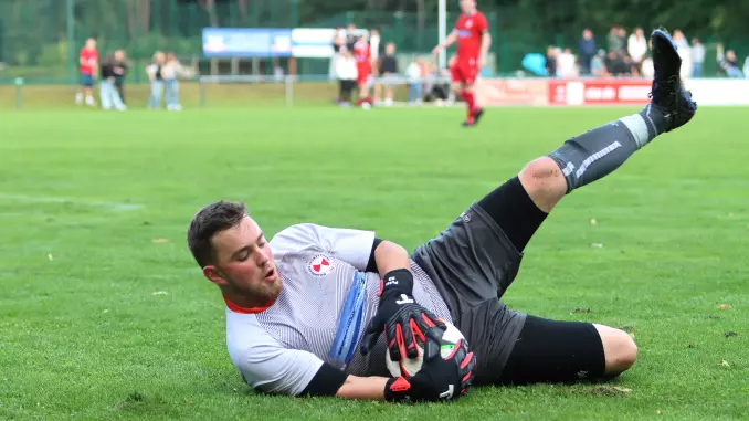 Holsten-Pokal: Niklas Puttmann als Elfmeter-Held