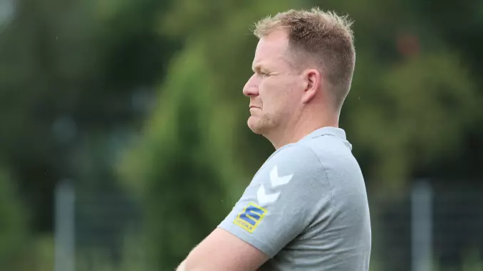 Oberliga: Nils Hachmann trainiert den FK Nikola Tesla