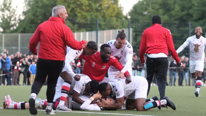 Oberliga: Gianluca Przondziono schießt Altona 93 zur Meisterschaft