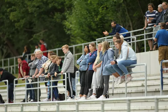 Oberliga: Saisoneröffnung im Stadion Sander Tannen