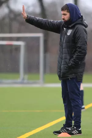 Bezirksliga Süd: Timuçin Gürsan trainiert den Harburger TB