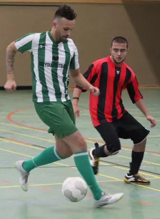 Zweikampf aus dem <br>Gruppenspiel zwischen<br>Harakiri und Malindi.