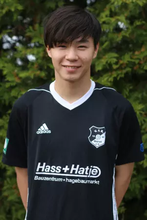 Trägt nun wieder das Trikot des VfR Horst: Neji<br>Tomoe.