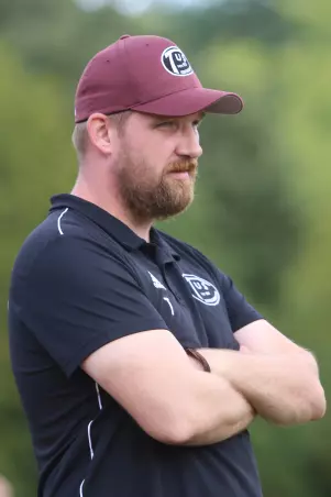 Über einen Kantersieg freuen konnte sich<br>Sven Delling, Coach der Hemdinger Reserve.
