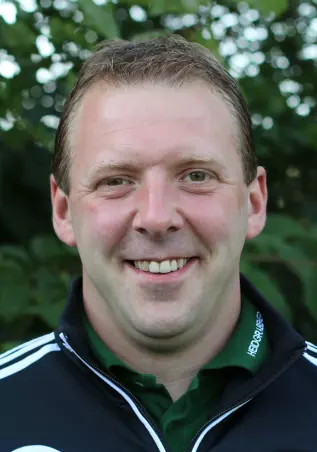 Daniel Burmester, einst<br>Oberliga-Verteidiger bei<br>Raspo Elmshorn, been-<br>dete seine Karriere<br>und ist nun Co-Trainer.
