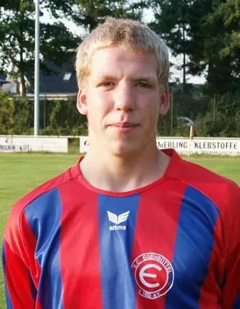 Sebastian Fritz, hier noch<br>im Egenbütteler Trikot, will<br>heute gegen den SCE treffen