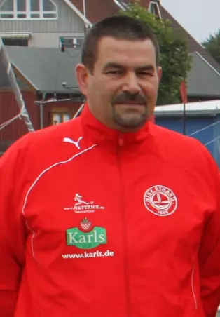 Konnte sich über einen Testspiel-Sieg gegen St.<br>Pauli freuen: NTSV-Trainer Frank Salomon.