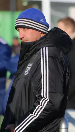 Iavor Iordanov, Coach der FCS-Reserve,<br>kassierte die achte Punktspiel-<br>Niederlage in Folge.