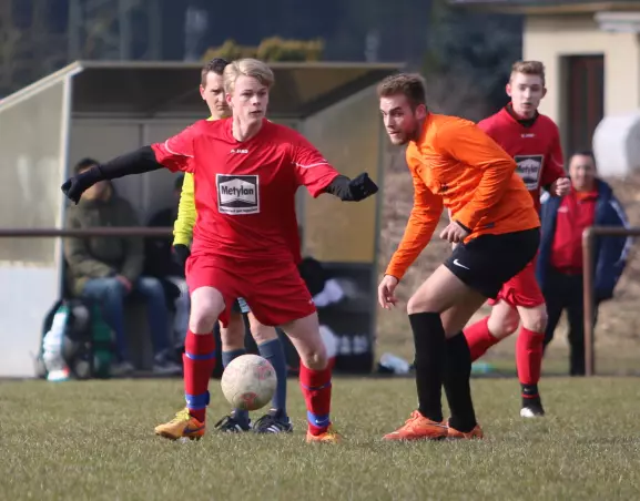 Szene aus dem letzten Punktspiel der Ersten Mannschaft der Kickers Halstenbek in dieser Saison.