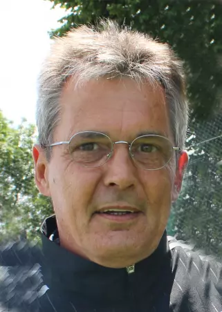 Carsten Hlede trifft als Coach des Hetlinger MTV II<br>im Duell zweier Neulinge auch auf den Wedeler TSV<br>II. Lange Jahre arbeitete Hlede beim Wedeler TSV..