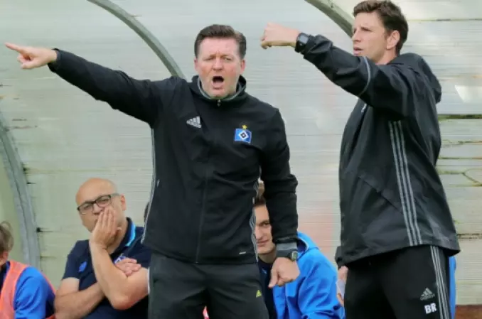 Christian Titz und Bastian Reinhardt greifen mit ihrer U17 die Tabellenspitze der B-Junioren Bundesliga an.