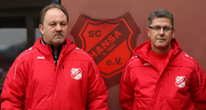 Gastieren mit dem SC Hansa 11 am Freitagabend in Blankenese: Die Trainer Holger Bichel (links) und Ingo Desombre.