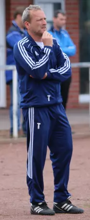 Im Sportpark Hinschenfelde<br>zu Gast: Mathias Timm,<br>Trainer der 96-Reserve.