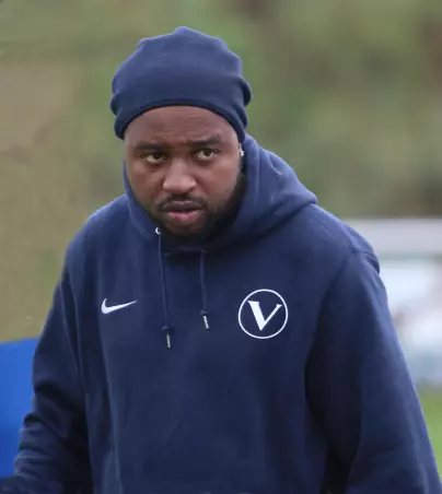 Rutschten Trainer Gody Hoedoafia und der SC Victoria II am<br>Freitagabend auf einen Abstiegsplatz ab?