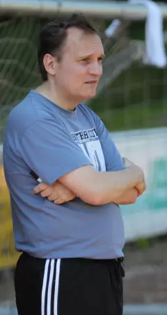 Auf der Suche nach Neuzugängen:<br>TSV-Trainer Bernhard Schwarz.