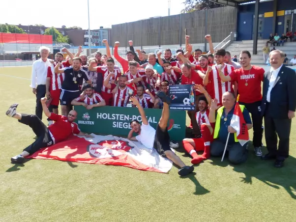 So sehen Sieger aus: Der SV Rot-Weiss Wilhelmsburg