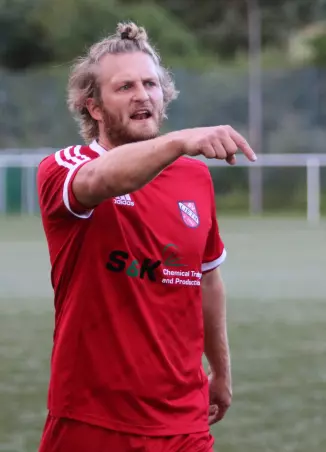 Bo Hansen, Spieler und Erster Vorsitzender der<br>Fußball-Abteilung der SV Lieth, rief das Turnier ins<br>Leben.