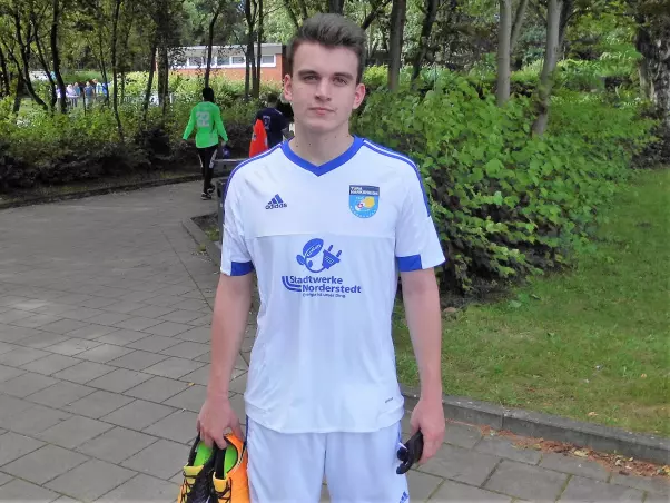 Sehenswerter Auftritt auf der Sechjs: TuRa's Neuzugang Lukas Raphael