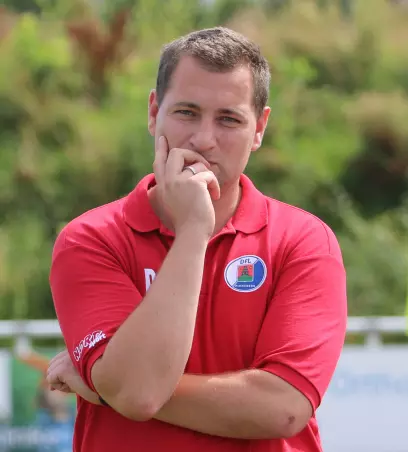 Trainer Patrick Bethke möchte mit der VfL-Reserve die ersten<br>Punkte einfahren.