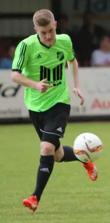 Traf doppelt uind bereitete zudem<br>ein Tor vor: FCE-Spielmacher Till<br>Mosler.