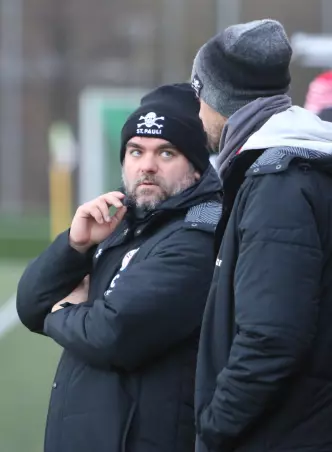St. Paulis A-Jugend-Trainer Remigius Elert ist<br>mit seinem Team im Derby Außenseiter.