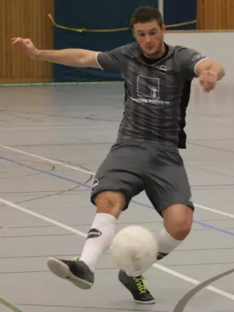 Traf für Rasensport Uetersen im letzten Turnierspiel<br>gegen den VfR Horst: Mats Lennart Enderle.
