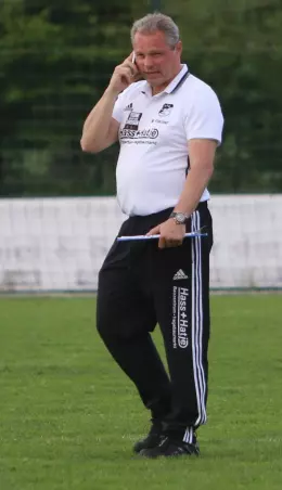 Trainer Michael Fischer gastiert mit<br>Türkiye am Dienstagabend in Wedel.