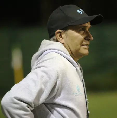 Hatte keinen schönen Freitagabend: SVB-Coach Andrew Langenbacher.