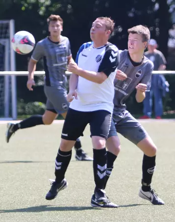 Carsten Lesse (im weißen Trikot) beendet nun seine<br>aktive Karriere.