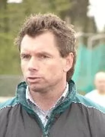 Gastiert mit dem VfB Lübeck<br>in der Kieler Ostseehalle:<br>Coach Bernd Hollerbach