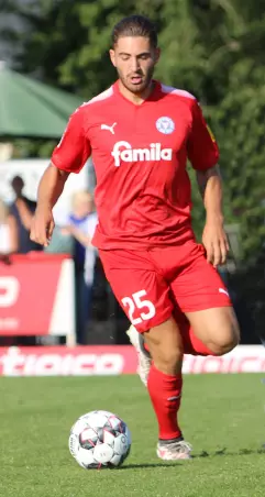 Utku Sen, hier noch im Holstein-Trikot,<br>stürmt zukünftig für die Lüneburger.