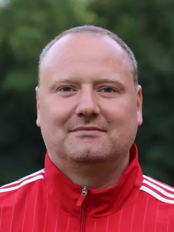Coach Kim Neidenberger und der VfL Pinneberg II<br>gastieren bei Rasensport Uetersen II.