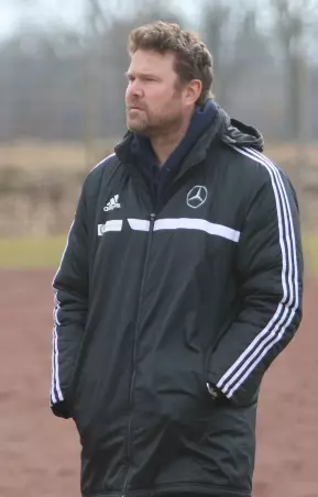 SCN-Coach Lewe Timm und seine Elf sind<br>Außenseiter gegen den TuS Osdorf.