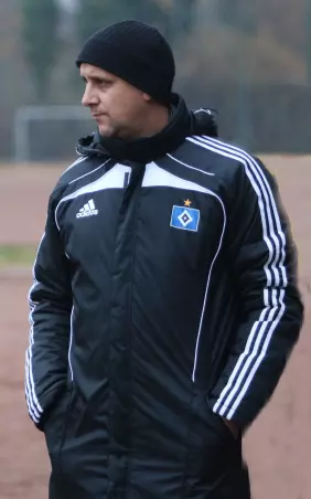 Trainer Martin Timmler und sein SV<br>Wilhelmsburg sind als Lokalmatador dabei.