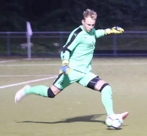 Kaspars Plendiskis legt eine Fußball-Pause ein.