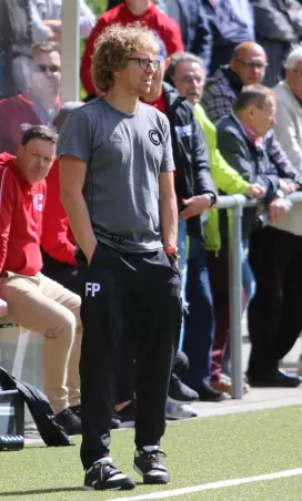Concordias Coach Frank Pieper-von Valtier<br>genießt am Freitagabend Heimrecht gegen<br>den TuS Osdorf.