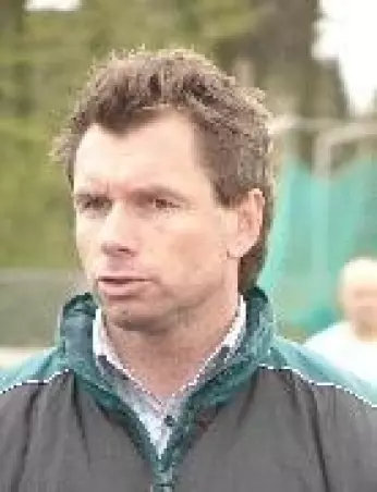 Gastiert in Silkeborg:VfB-<br>Trainer Bernd Hollerbach