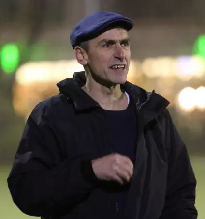 Für Trainer Heinz Egli und die Sechste Mannschaft des SC<br>Sternschanze beginnt die Mission Titelverteidigung mit einem<br>Derby gegen den FC St. Pauli IV.