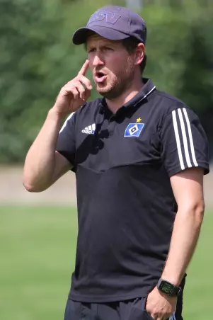 Einige neue Termine gab es für Hannes Drews,<br>den Trainer der HSV-Reserve.