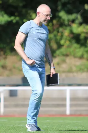 Trainer Thomas Gutsche und die Appener<br>Reserve werden zu einer Zwangspause gezwungen.